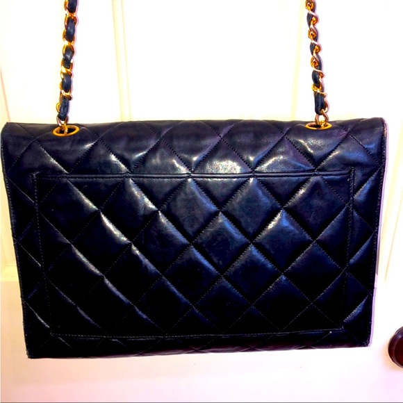 Vintage CHANEL V Flap with Big Gold CC Mark Plate - Picture 3 of 11